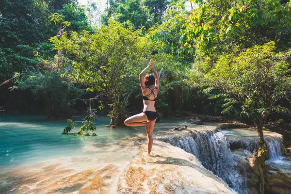 ລ່ອງເຮືອໄປນ້ຳຕົກຕາດກວາງຊີ ພ້ອມກັບຮັບປະທານເຂົ້າທ່ຽງກັບ ເຮືອ Khopfa