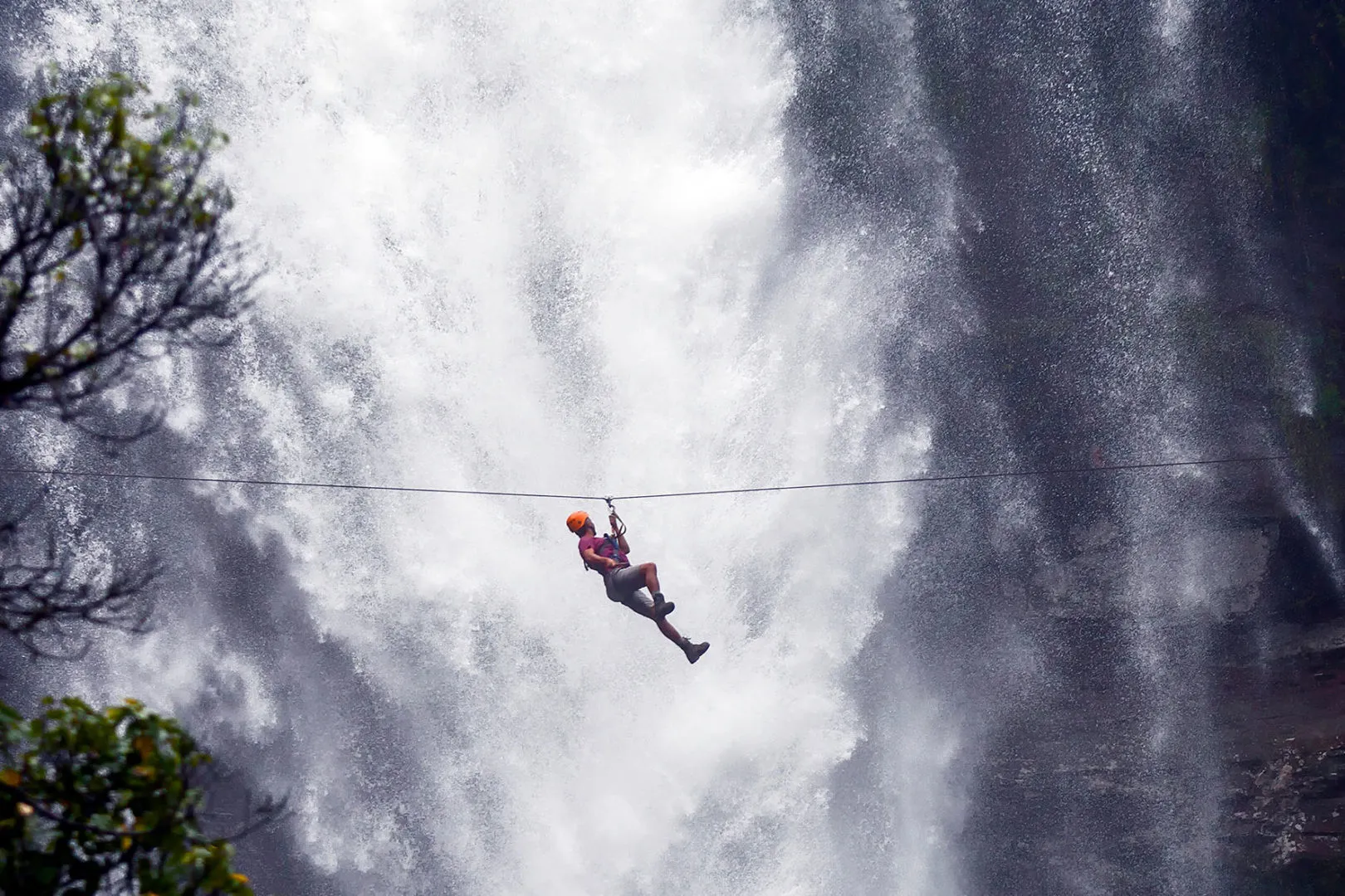 BOLAVEN PLATEAU. COFFEE, WATERFALLS AND ETHNIC VILLAGES