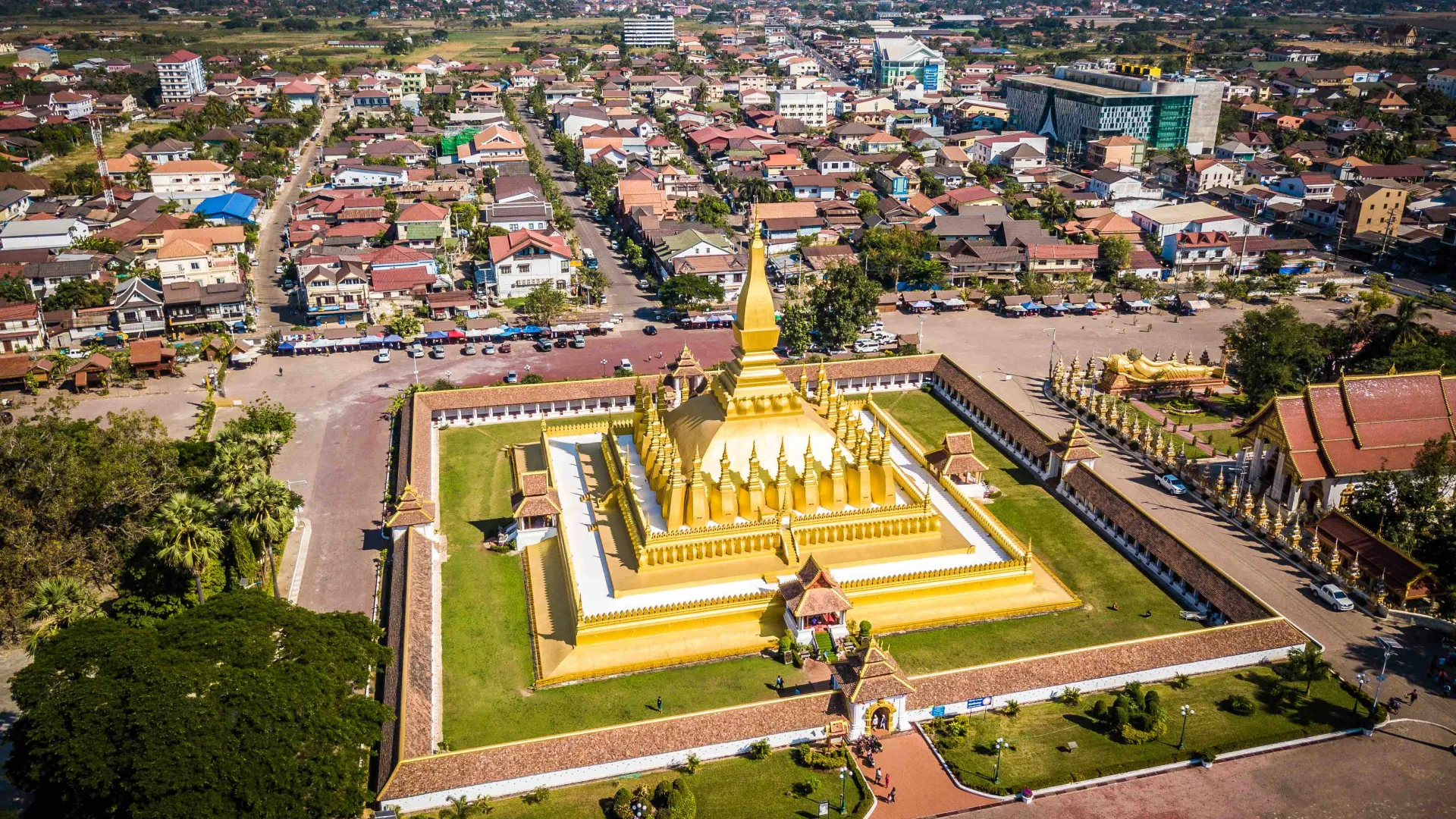 Pha That Luang Stupa