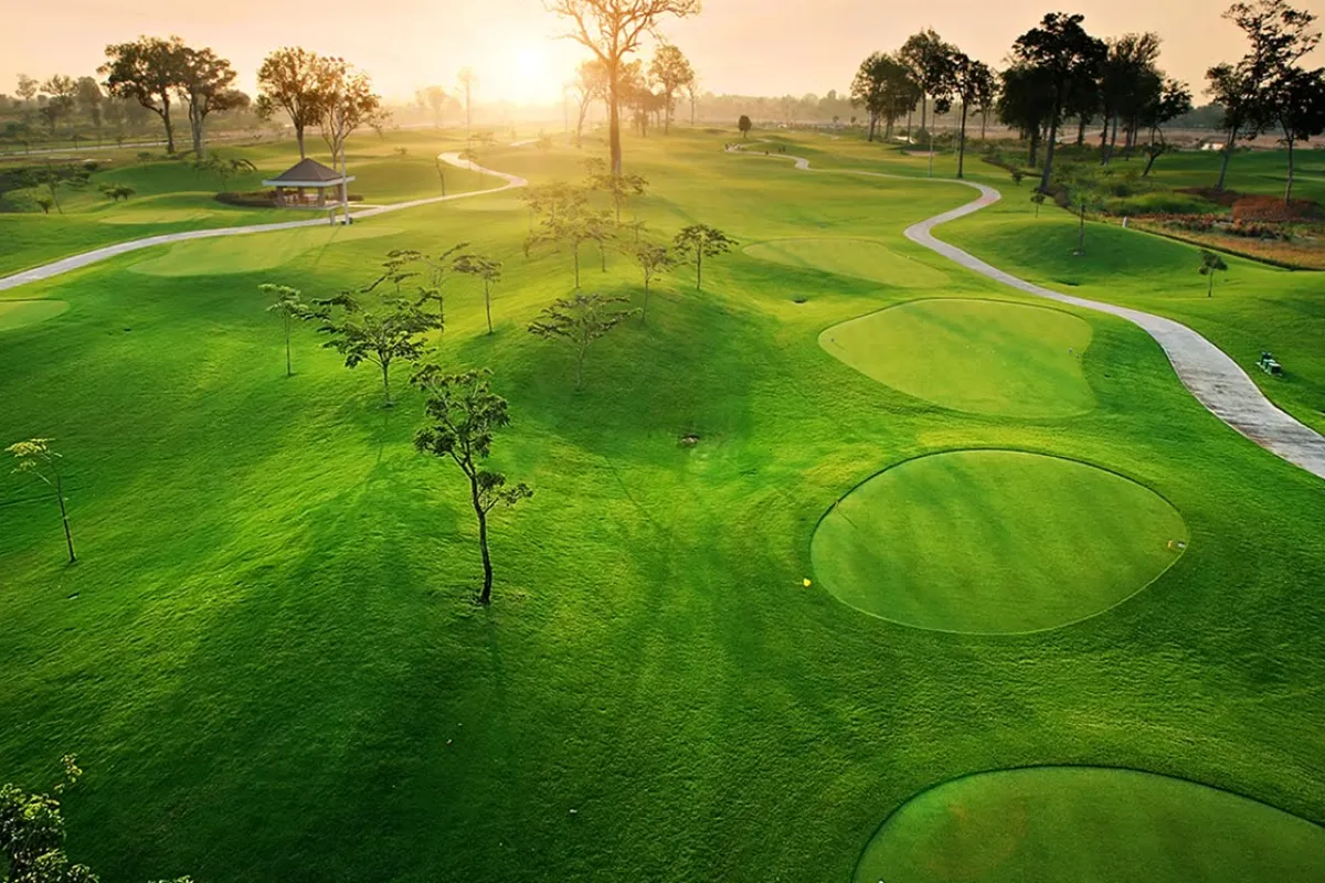 Long Vien Golf Club in Vientiane