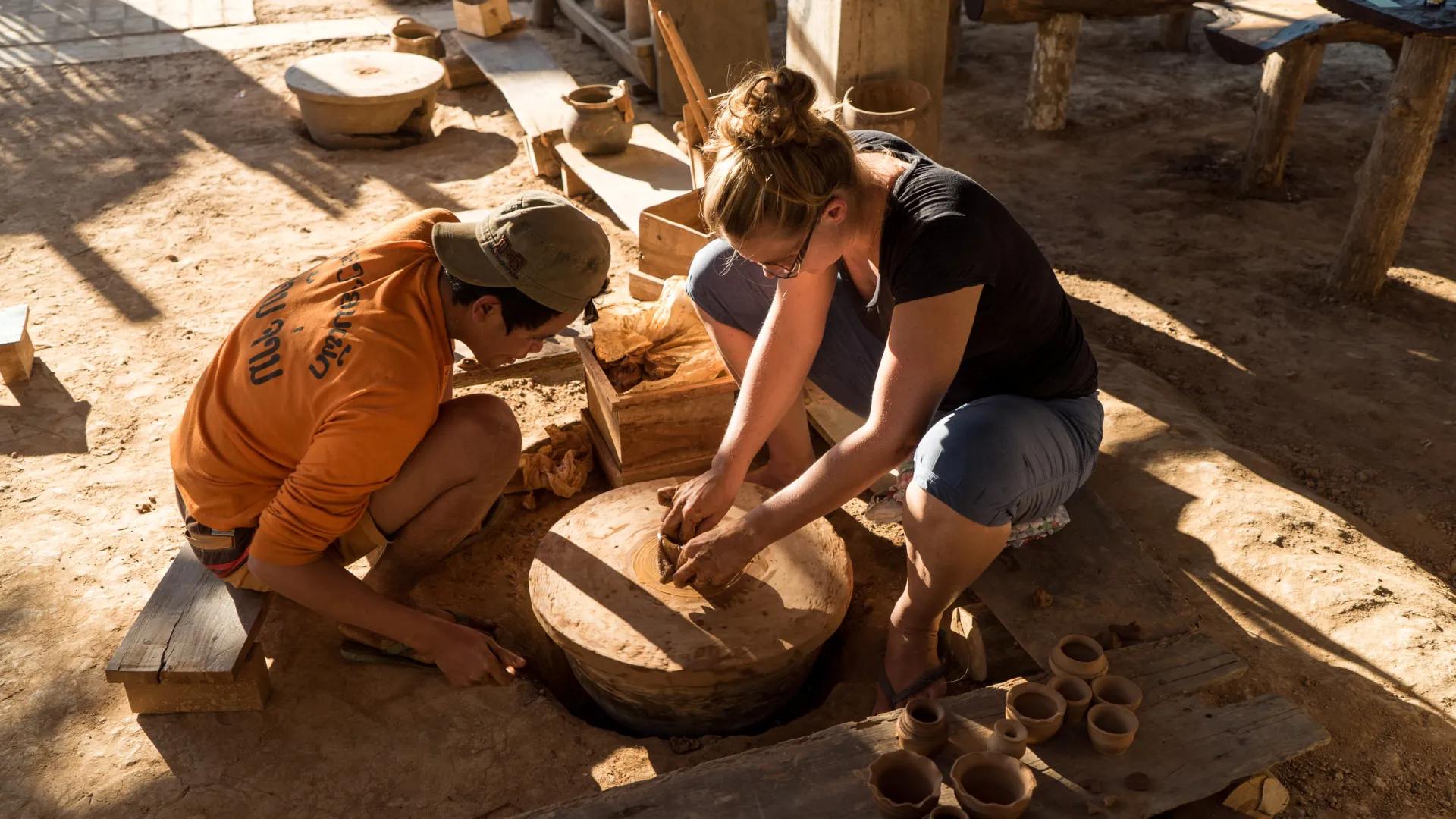 与克莱合作创造美丽的船只。