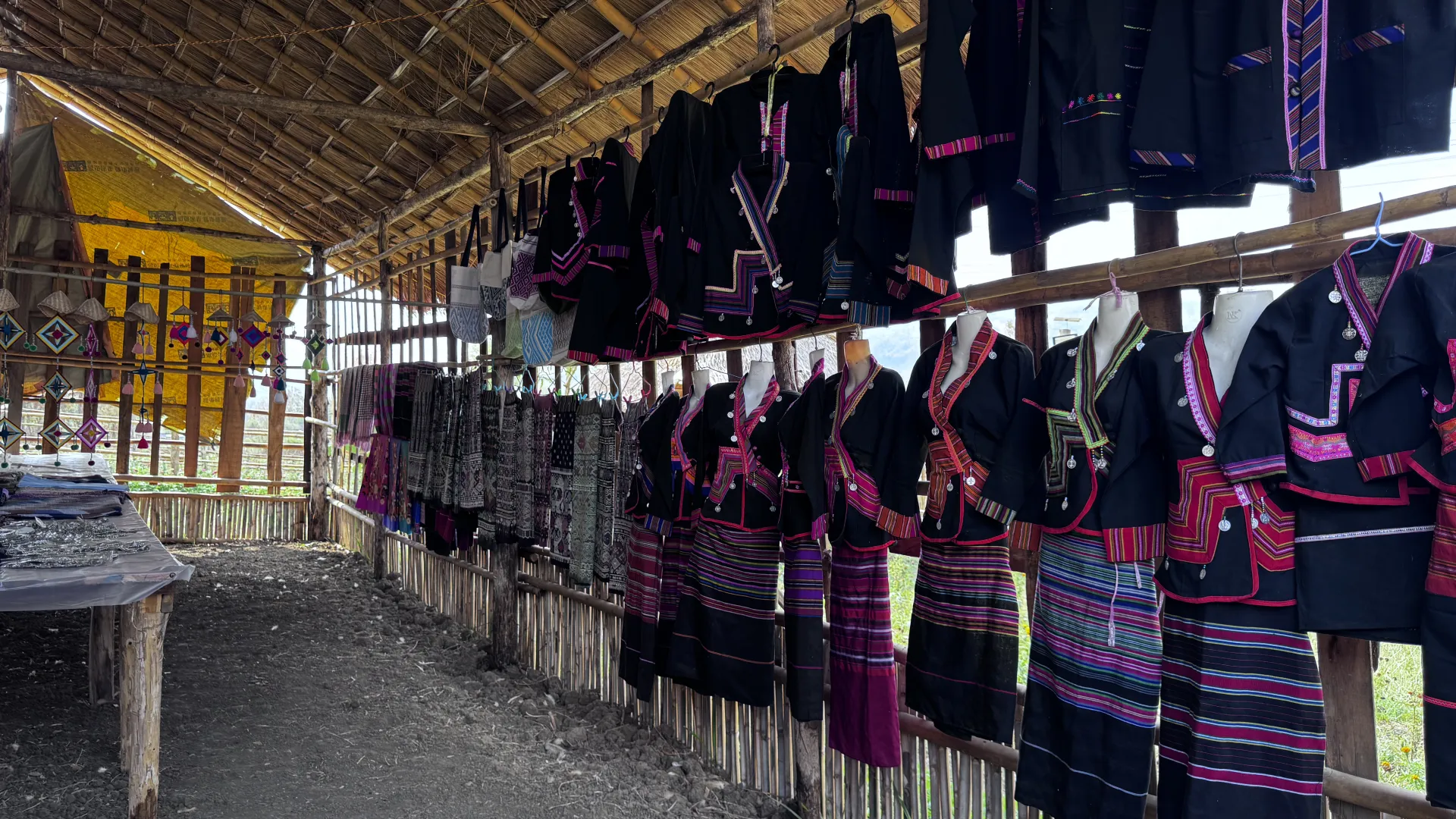 Khmu Exhibition Hall – A Cultural Stop on the Way to Kuang Si Waterfall