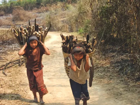 南哈谷村庄徒步