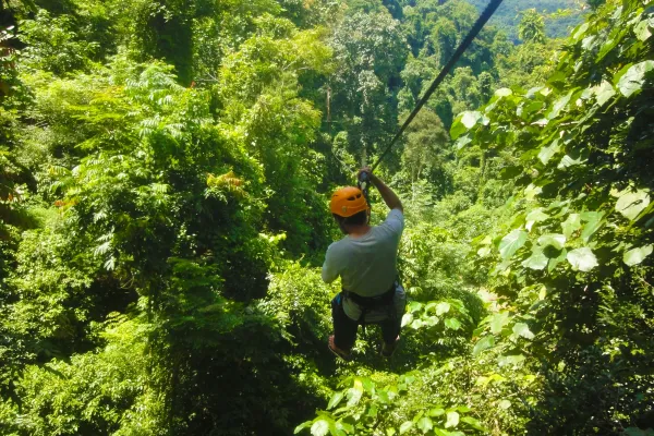 半日在Nahm Dong Park体验滑索活动