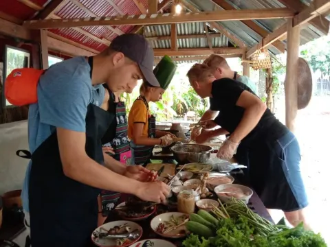 Half-Day Luang Prabang “The Way Of Life Experience”