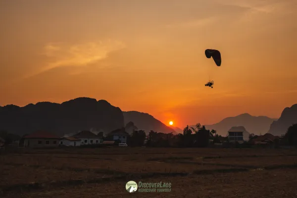 ขี่พารามอเตอร์ ชมพระอาทิตย์ตก