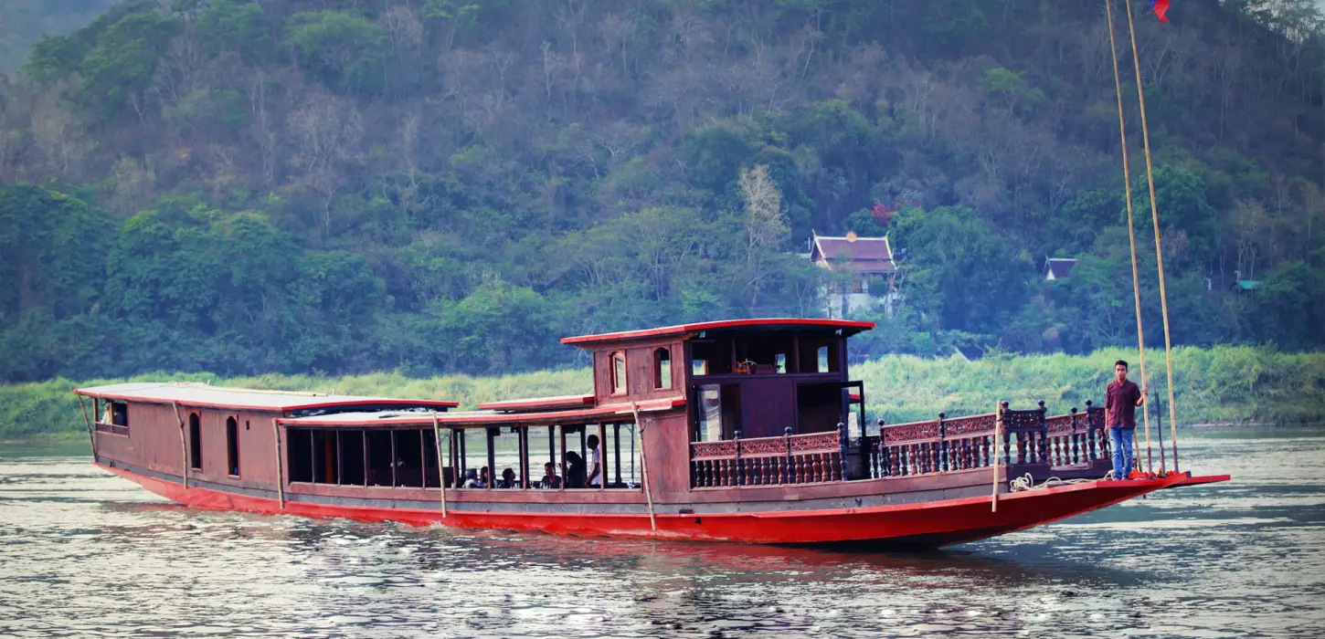 Luang Prabang Pak Ou Lunch Cruise Experience