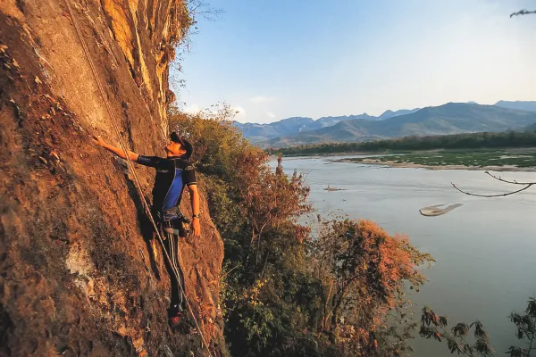 ການຮຽນປີນຜາຢູ່ທີ່ວັງວຽງ - ເຄິ່ງມື້