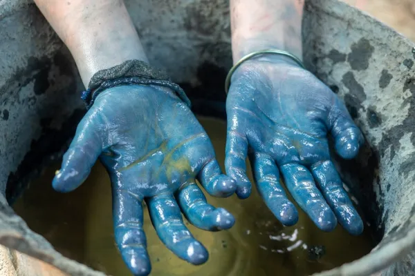 班卢手工艺中心的半天天然染色工作坊