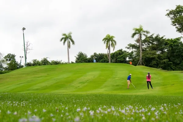 Phubachiang Golf and Resort in Pakse