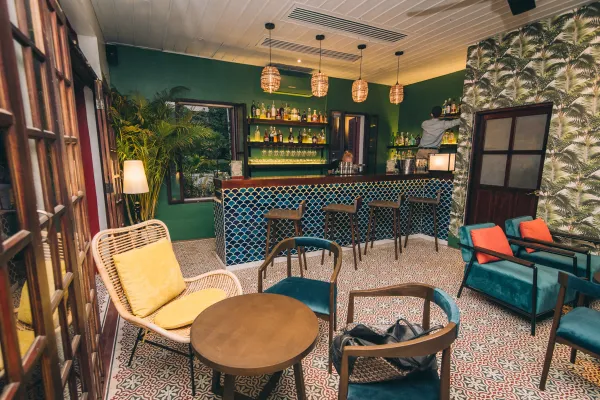 ນາກີ່ນີບາ ທີ່ໂຮງເເຮມສາມນາກາ