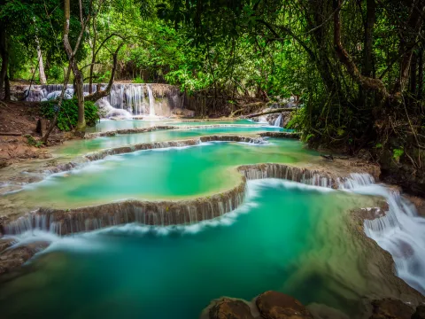 ບໍລິການລົດຮັບສົ່ງໄປຕາດກວາງຊີ ແລະ ຟາມຄວາຍ