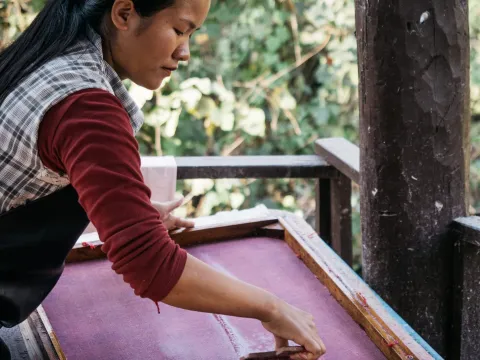 Half-Day Dung Paper Experience