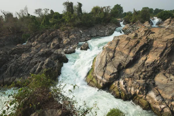 ທ່ຽວຊົມສະຖານທີ່ເດັ່ນໆໃນ 4000 ດອນ